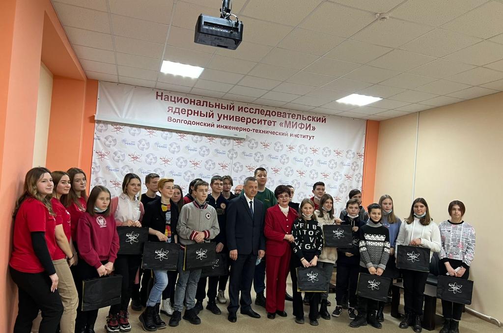 Валентина Руденко организовала экскурсию для детей Донбасса в Атомный технопарк Волгодонска